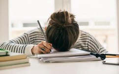 孩子发脾气如何正确引导(引导孩子脾气的技巧)