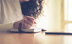 怎样减少自我批评(减少自我批评的步骤)