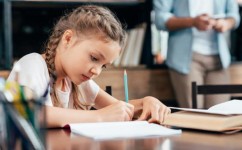 怎样构建积极的自我认知(构建自我认知的策略)