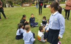 如何进行亲子互动(增强亲子关系的建议)